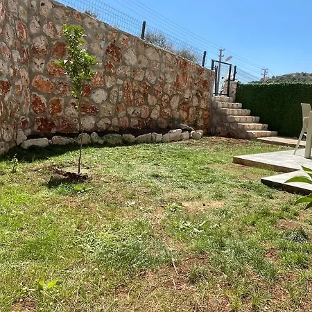 Ozy Garden Apartman *